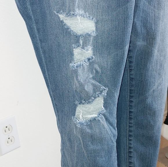 TORRID JEANS 24 Pre- Owned - Picture 4 of 16